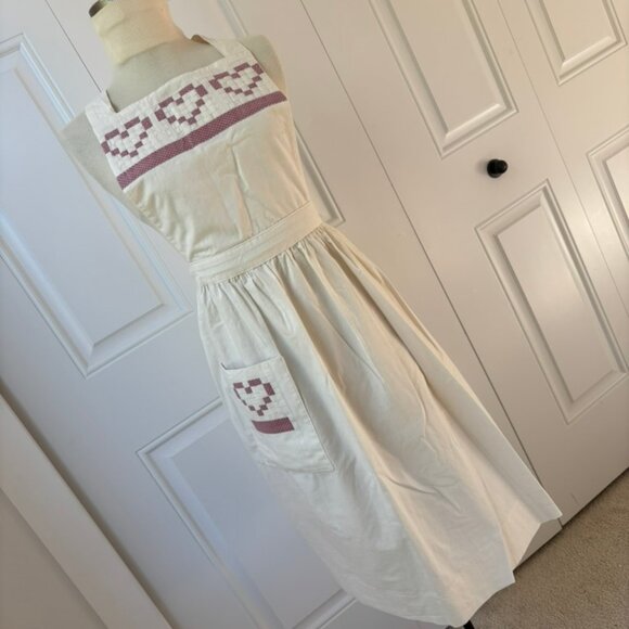 Handmade Vintage Embroidered Cotton Apron: Cottagecore Farmhouse Kitchen - Picture 1 of 10